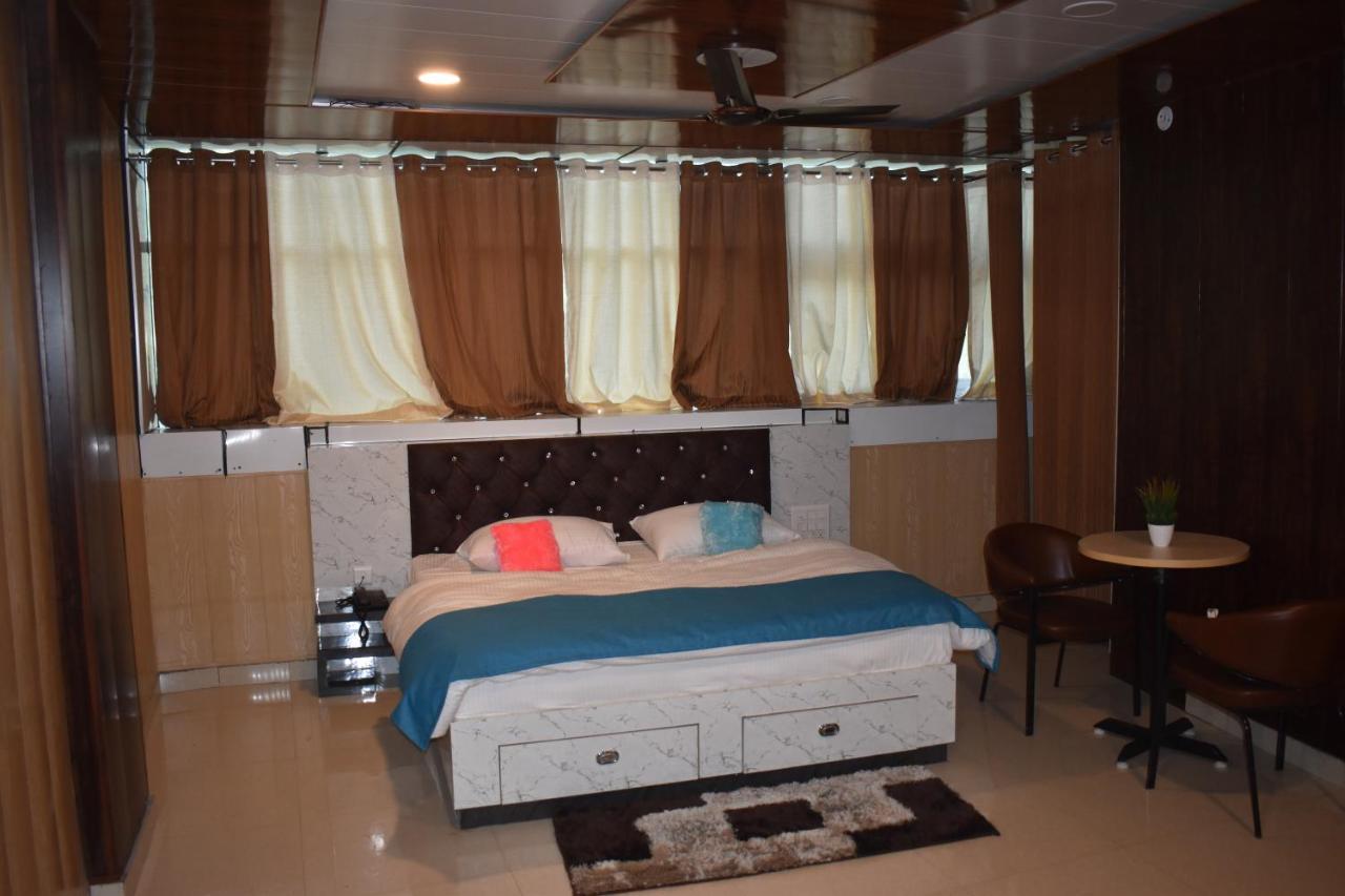 Jai Maa Bhagwati Hotel Pithorāgarh Buitenkant foto