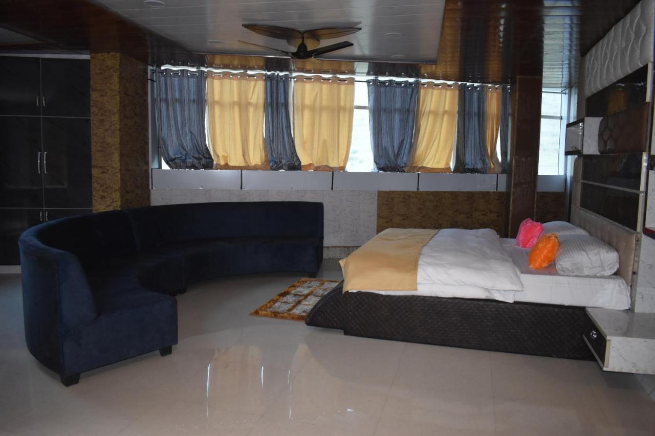 Jai Maa Bhagwati Hotel Pithorāgarh Buitenkant foto
