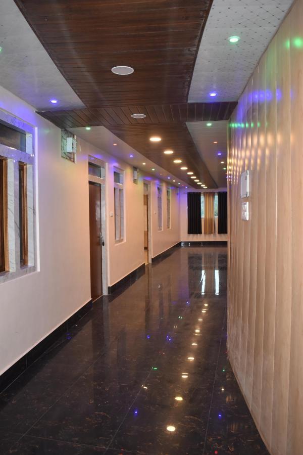 Jai Maa Bhagwati Hotel Pithorāgarh Buitenkant foto